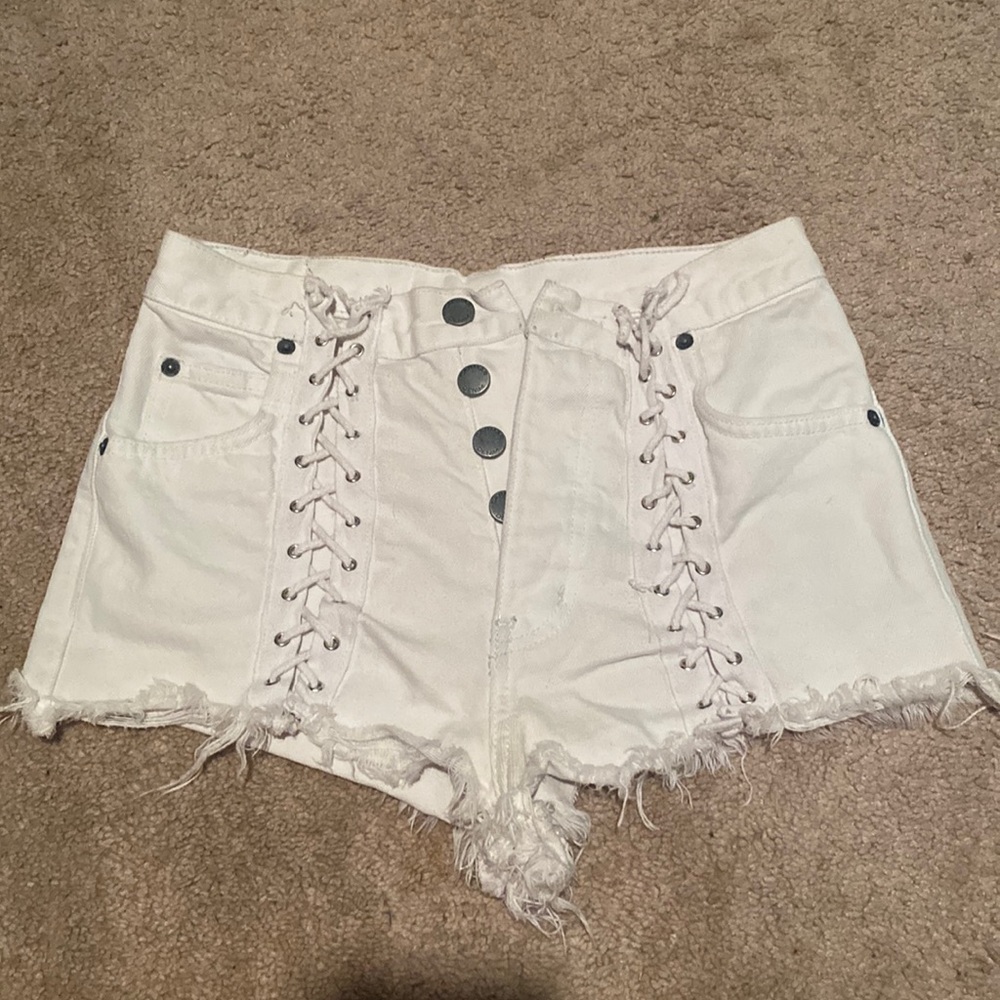 Carmar Laced white denim shorts